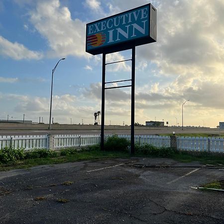 Executive Inn Robstown Extérieur photo